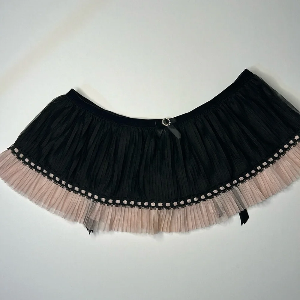 Seductivewear by Cinema Sheer Tulle Pleated Mini Skirt with Garters & Thong Sz M - Picture 4 of 11
